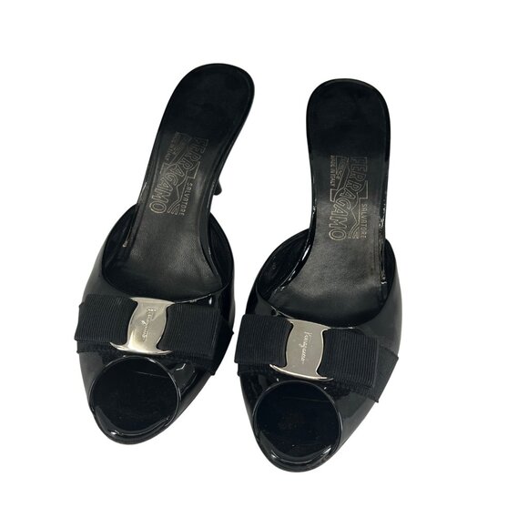 Salvatore Ferragamo Womens Black Leather Peep Toe Kitten Heel Sandals Size 8B - Picture 1 of 10